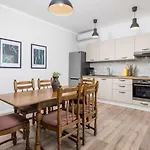 Apartment Div *