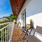 Apartment Div *