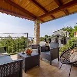 Div Apartment *